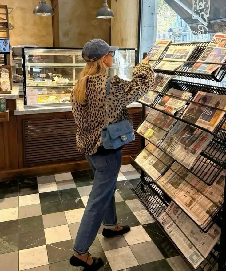 leopard print skirt outfit